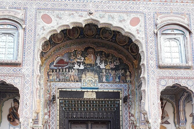 Explore Private Tour The Golden Triangle Done Differently - Day 5: Fatehpur Sikri, Jodha Bai’s Palace, and Abhaneri’s step-well