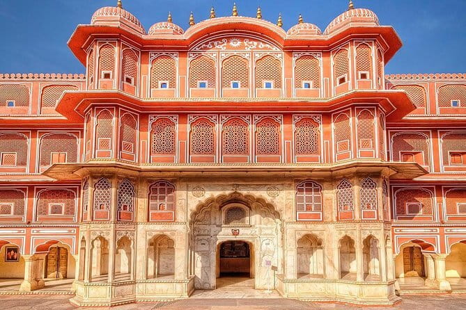Explore Private Tour The Golden Triangle Done Differently - Day 6: Jaipur arrival energy, plus Galtaji and Gaitore Ki Chhatriyan