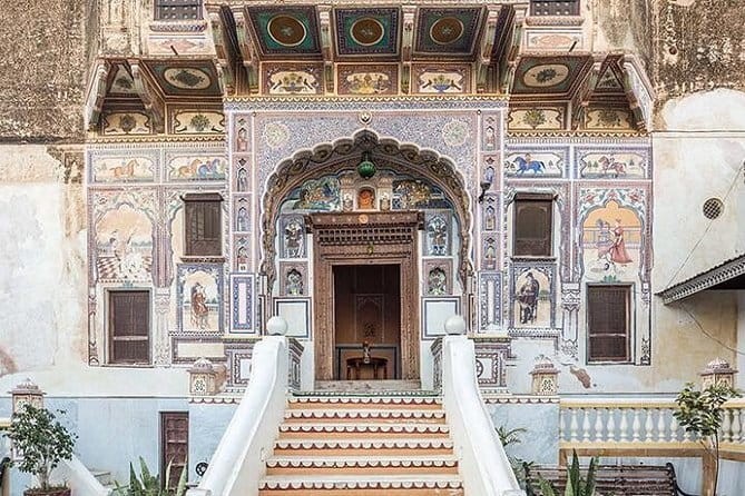 Explore Private Tour The Golden Triangle Done Differently - Day 7: City Palace, Water Palace at sunset, and Amber Fort