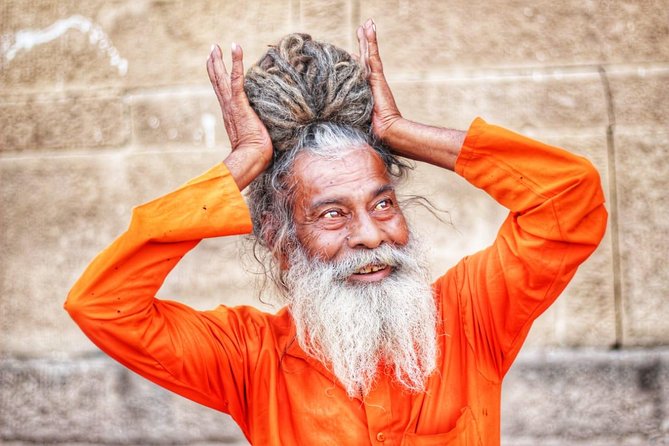 Explore Varanasi’s heritage - Flower market, artisan weaving, and Manmandir Ghat