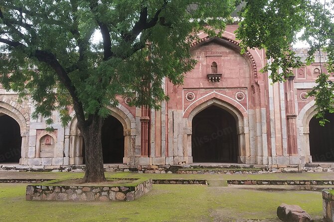 Facets of Archaeology and Mehrauli, Mehrauli Archaeological Park - Where you meet, what “two hours” really means, and how to prepare