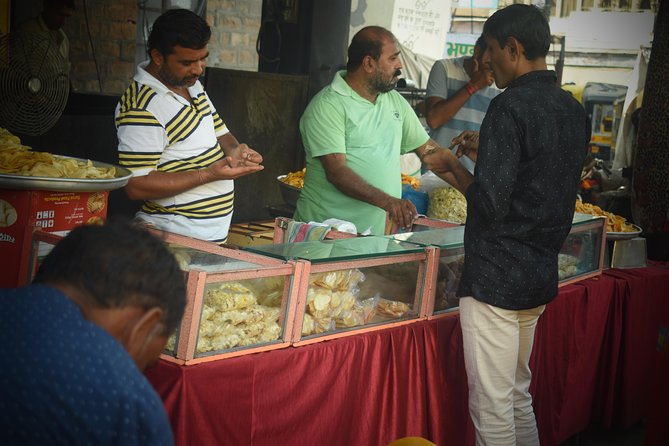 Feast on the Streets: Best Jaipur Food Tour - The guide makes it: Abdul’s style and why it matters for safety