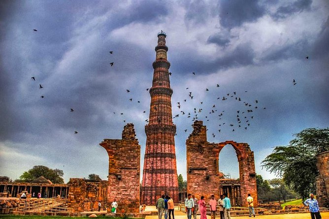 Five-Day Private Golden Triangle Tour (Delhi Agra and Jaipur) From New Delhi - Day 1 in Delhi: Qutub Minar, Lotus Temple, India Gate, and government-era stops