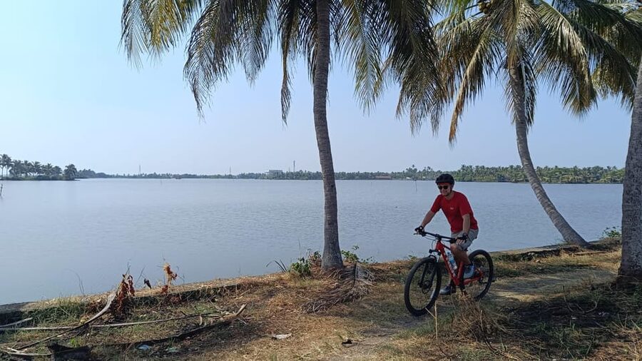Fort Kochi Beach and Backwater eBike/Cycling Tour (Half Day) - Fort Kochi start: break time, photo stops, and a short local orientation