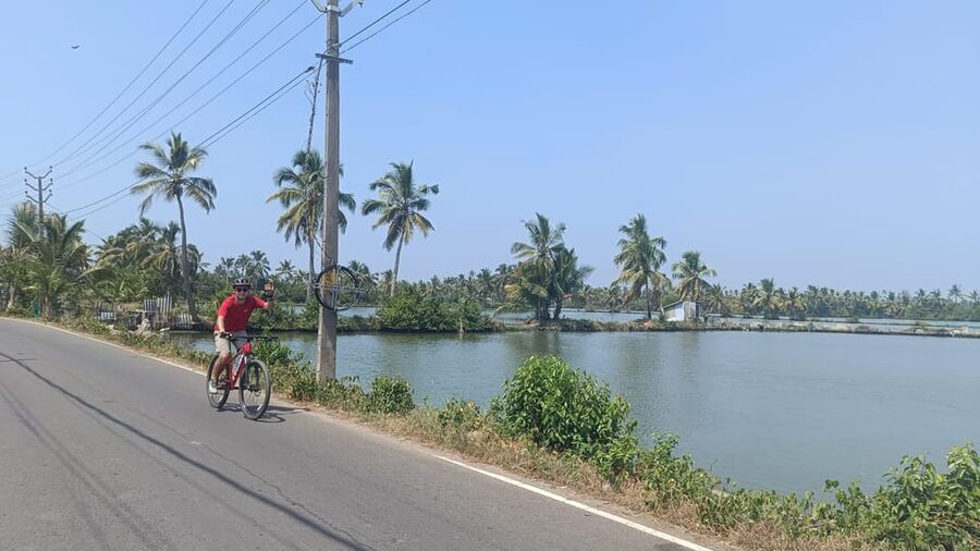 Fort Kochi Beach and Backwater eBike/Cycling Tour (Half Day) - Kannamali Coastal Village: where the trip turns from town to water