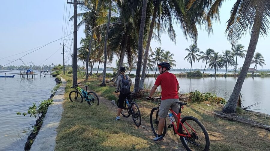 Fort Kochi Beach and Backwater eBike/Cycling Tour (Half Day) - What you’ll see along the way: fishfarms, greenery, and wildlife cues