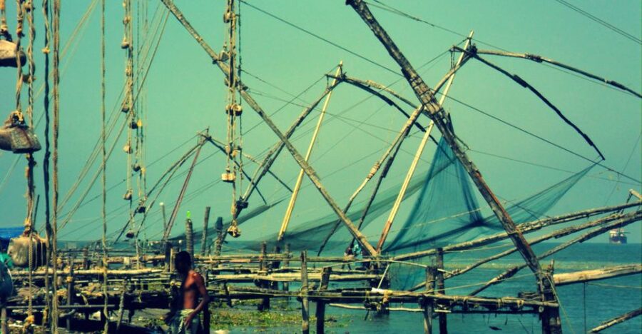 Fort Kochi & Mattanchery 3-Hour Walking Tour - Mattancherry Dutch Palace: Portuguese Building, Hindu Tales on the Walls