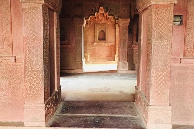 From Agra: 1 day Taj Mahal Sunrise Tour With Fatehpur Sikri - Agra Fort after breakfast: the 1-hour stop that actually pays off