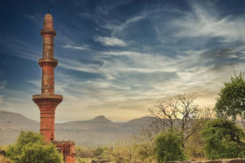 From Aurangabad: 2-Day Ajanta and Ellora Caves Private Tour - Practical Tips for Ajanta and Ellora: Shoes, Vendors, and Closure Days