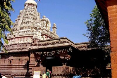 From Aurangabad: 3-Day Tour of Shirdi Sai Baba, Ajanta, & Ellora.