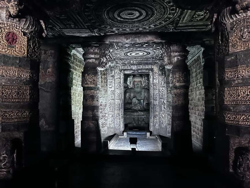 From Aurangabad: Ajanta & Ellora Day Tour with All Inclusion - Lunch near Ajanta: a small break that keeps the second half sane