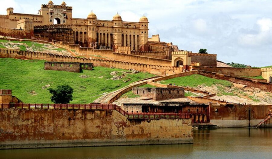 From Delhi: 2-Day Jaipur Private Guided Tour - Language options, private group, and who this tour fits best