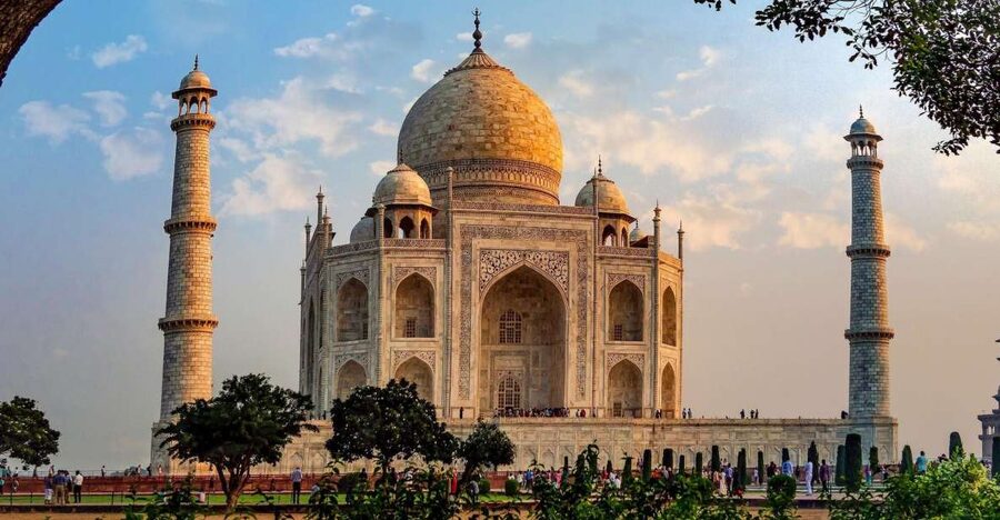 From Delhi:All Inclusive Taj Mahal Day Tour by Fastest Train - Key things that make this Delhi to Agra day trip work