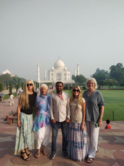 All Inclusive Taj Mahal Day Tour by Fastest Train