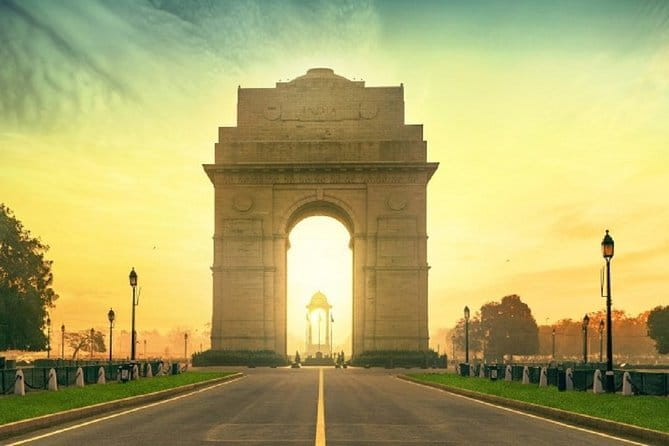 From Delhi : Full Day Taj Mahal & Agra Tour by Car - The guide and driver factor: what the best days feel like