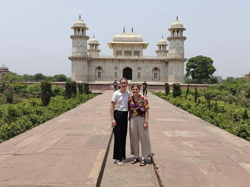 From Delhi: Private Layover Taj Mahal Day Tour By Car - Price and value for $68 per person, what you should check