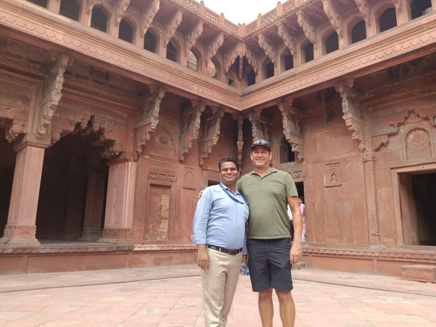 From Delhi: Private Layover Taj Mahal Day Tour By Car - Timing, crowd strategy, and what to bring