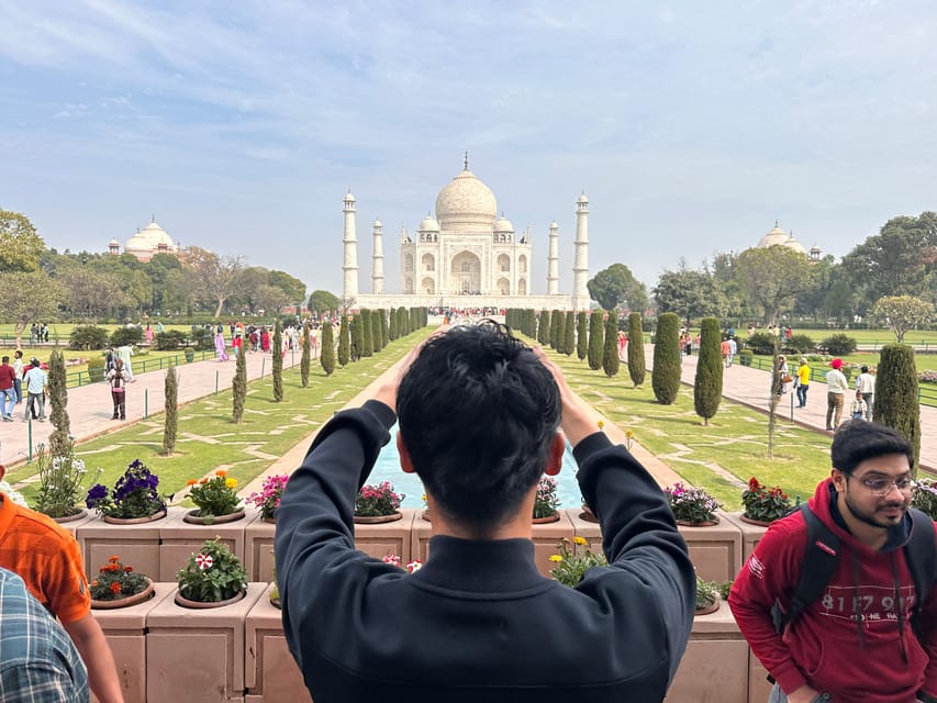 From Delhi: Private Taj mahal and Agra Fort with Car Tour - Private car comfort, hotel pickup, and what you gain with a small group