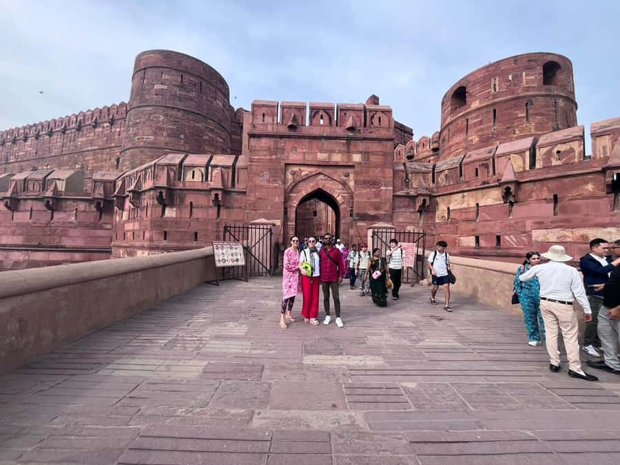 From Delhi: Private Taj Mahal Day Tour with Fast-Track Entry - Price and value for a $13 private day trip