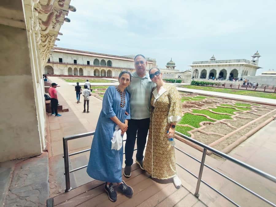 From Delhi: Private Taj Mahal Day Tour with Fast-Track Entry - Practical tips so your day stays smooth