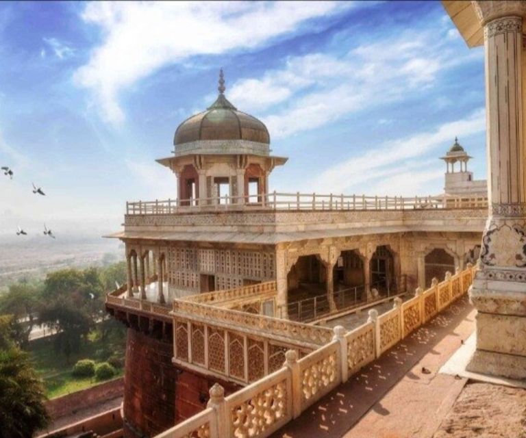 From Delhi: Same Day Taj Mahal & Agra Day Tour by Car - Lunch at a 5-star buffet stop (and what it really means)