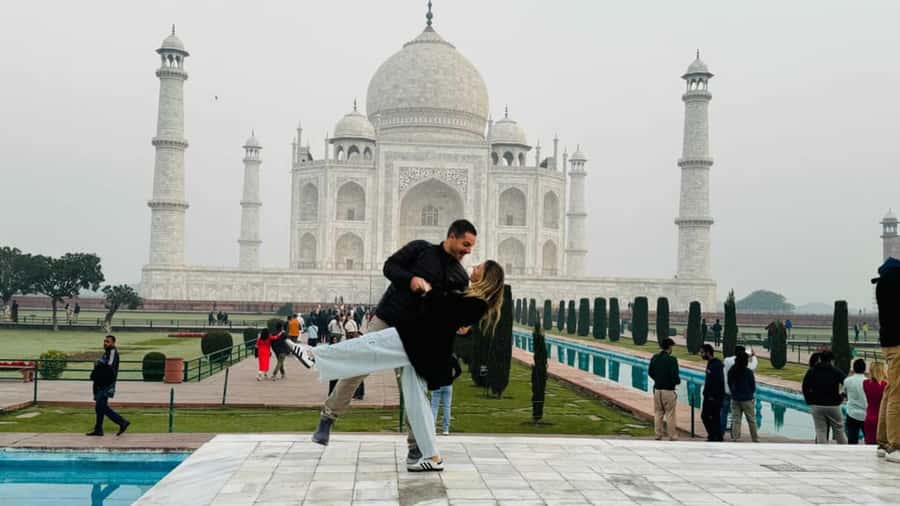 From Delhi: Same Day Taj Mahal Tour with lunch in 5 star - Baby Taj, Itimad-ud-Daulah: The Jewel Box Stop That Connects to the Main Event