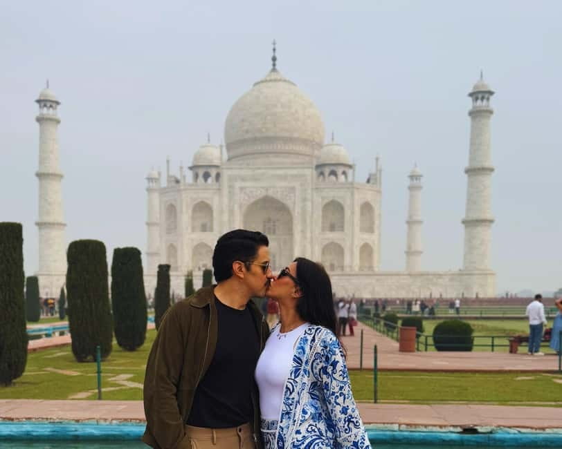 From Delhi: Taj Mahal & Agra City Private Tour By Suv Car - Agra Fort in 90 minutes: what you can realistically see