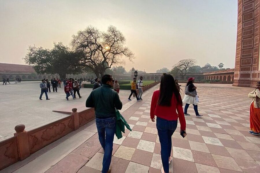 From Delhi: Taj Mahal & Agra Day Tour by Superfast Train - Key Things That Make This Day Trip Click