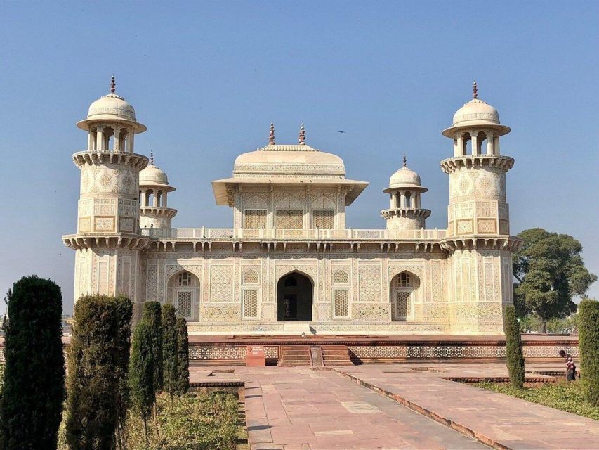 From Delhi: Taj Mahal & Agra Day Tour with Fatehpur Sikri - Fatehpur Sikri: Akbar’s Capital in Red Sandstone