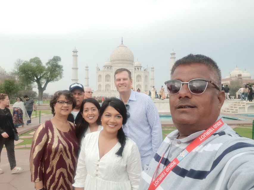 From Delhi: Taj Mahal & Agra Fort Day Trip by Express Train - Battery bus, photos, and how to pace the Taj complex