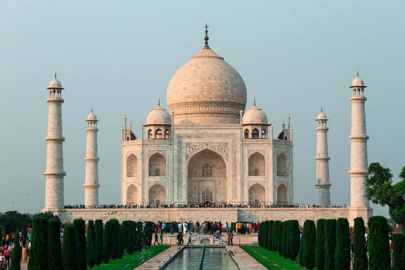 From Delhi: Taj Mahal, Agra & Mathura Tour by Car - Agra Fort After the Taj: Palaces and Mosque Halls in a Tight Window