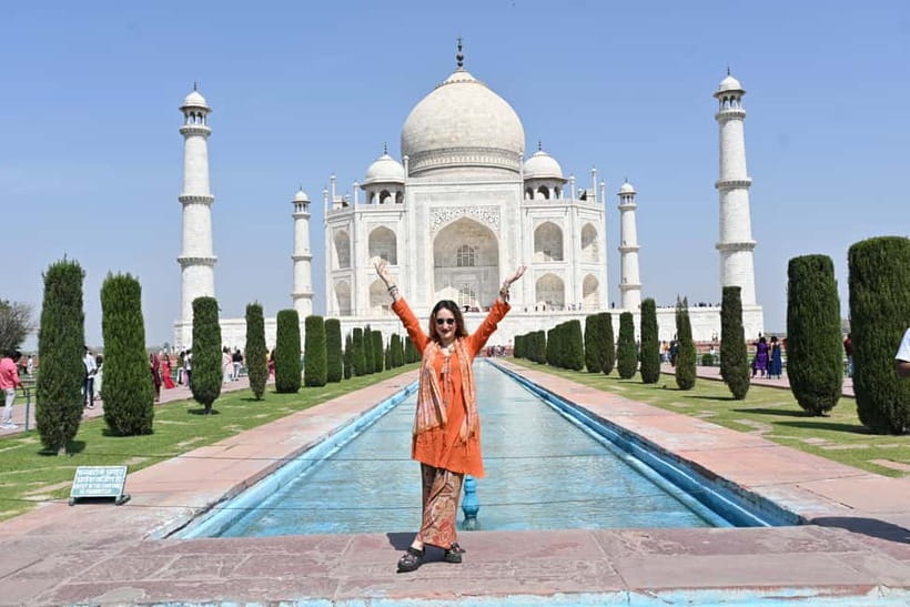 From Delhi: Taj Mahal & Agra Tour by Gatimaan Express Train - Agra Fort’s red sandstone in 1 hour, what you gain and what you miss