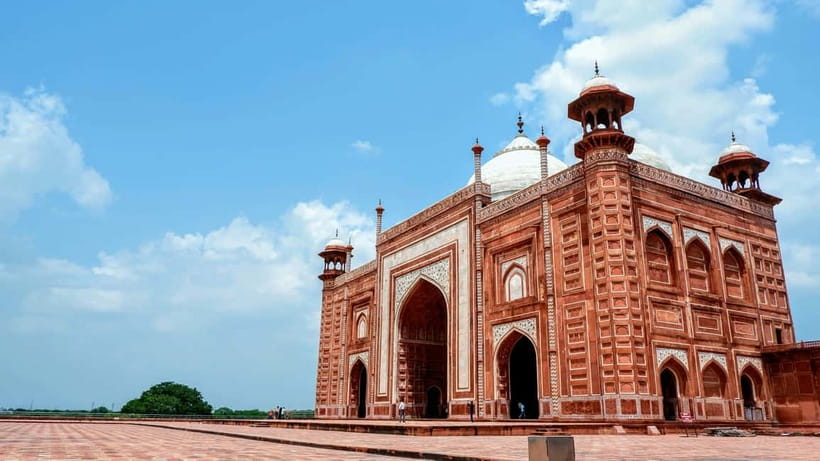 From Delhi: Taj Mahal & Agra Tour with Lunch at Marriott - Courtyard by Marriott Lunch: A Proper Break Midday
