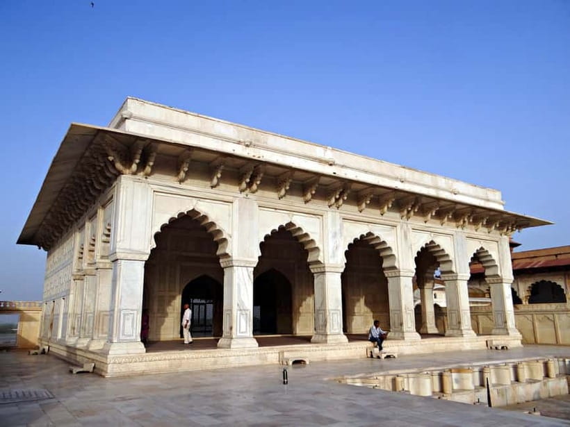 From Delhi: Taj Mahal & Agra Tour with Lunch at Marriott - Meeting Your Government-Approved Guide at the Taj Mahal Gate