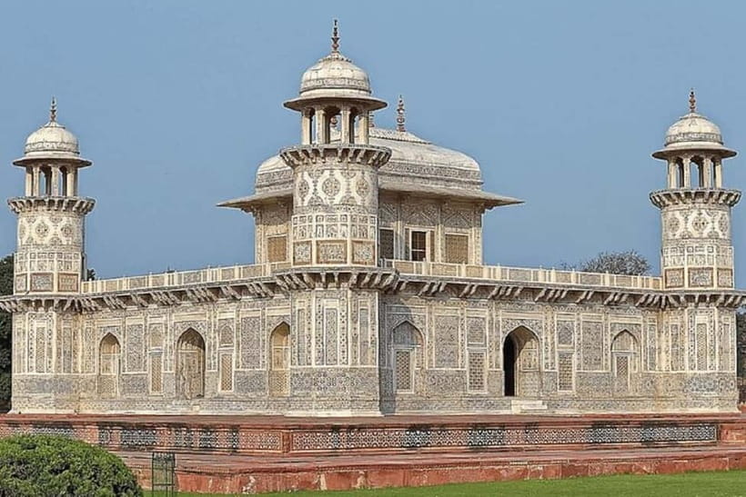 From Delhi: Taj Mahal & Agra With Fatehpur Sikri Day Tour - Should you book this Delhi to Agra day tour or skip it?