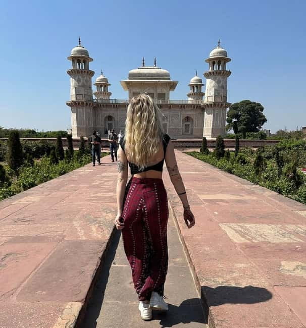 From Delhi: Taj Mahal & Agra With Fatehpur Sikri Day Tour - Tickets, security checks, and the timing reality you should plan for