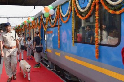 From Delhi Taj Mahal and Agra Fort Private Tour By India’s fastest Train