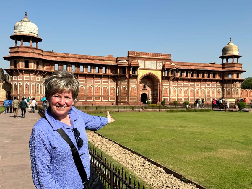 From Delhi: Taj Mahal Private Tour by Car with Entrance Fees - The 5-star breakfast or lunch break, and how timing changes it