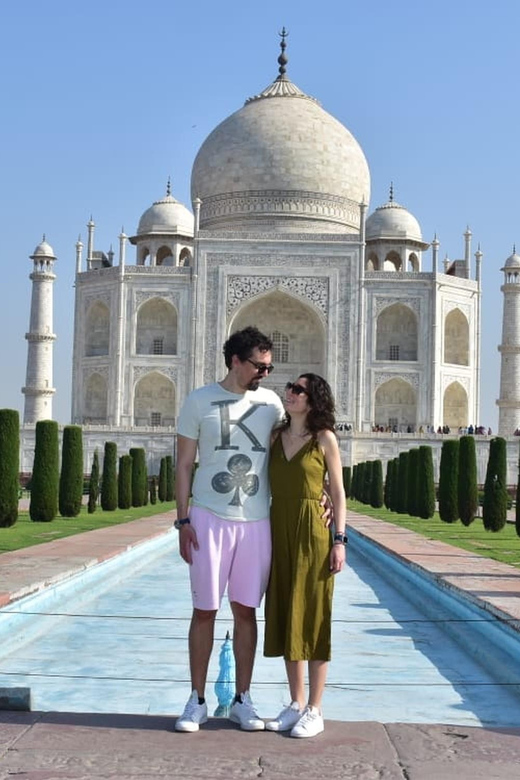 From Delhi: Taj Mahal Private Tour by Car with Entrance Fees - Your guide and driver: what the best ones do for your day