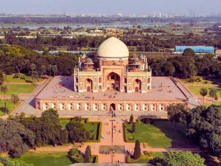 From Jaipur: Taj Mahal, Agra Fort, Baby Taj Day Trip by Car - Guides and Chauffeurs: What Good Service Feels Like