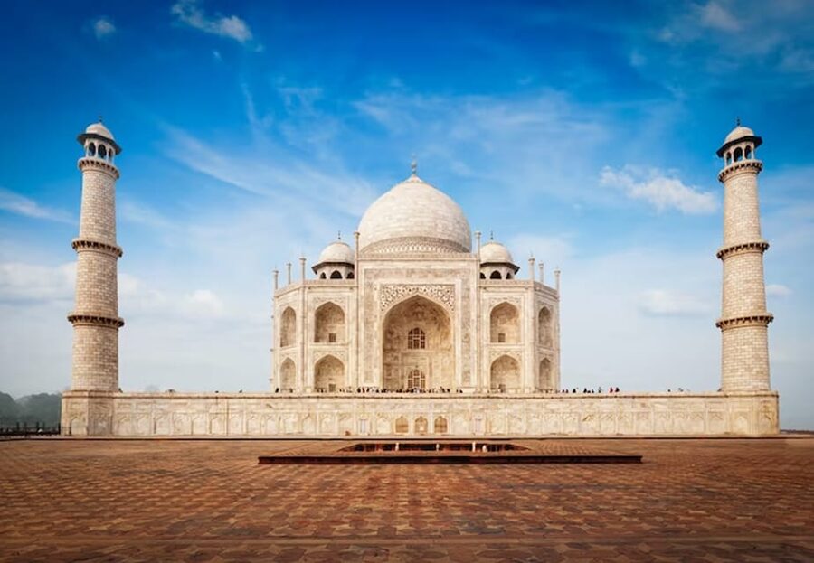 From New Delhi: Taj Mahal and Elephant Conservation Centre - Lunch in Agra: included if you choose the all-in option