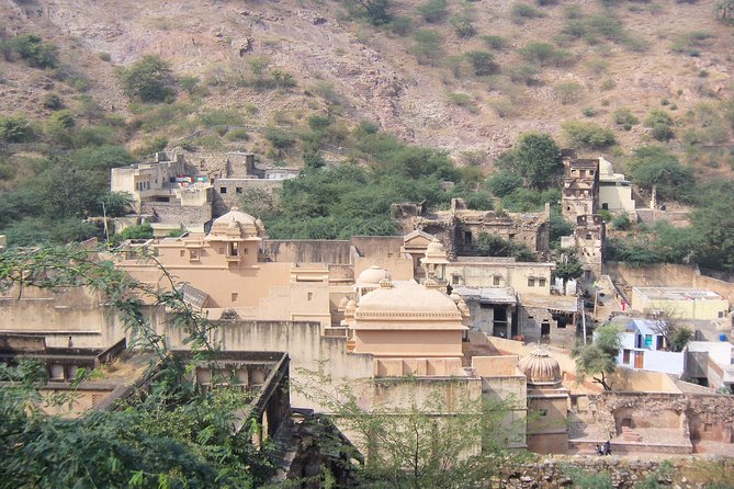 Full Day Jaipur sightseeing without Tickets - City Palace in 30 minutes: royal residence, museum, and courtyards