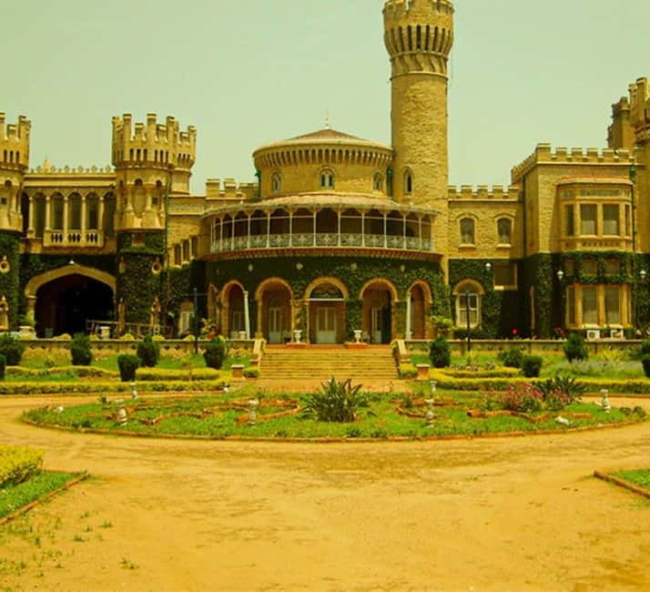 Full-day Private Sightseeing Tour of Bangalore - Bangalore Palace and Tipu Sultan’s Summer Palace: power, romance, and context