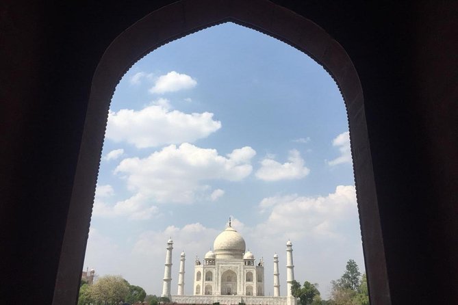 Full Day Taj Mahal And Agra city tour From Bangalore Via Delhi. - Agra Fort, red sandstone and the Mughal mix you can actually see