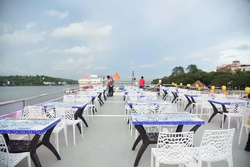 Goa: Triple Deck Family Dinner Cruise and Performances - Three Decks, One Big Mandovi River Night