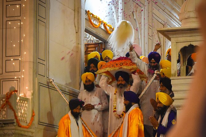Golden Temple Guided Tour (Planet Amritsar Inc.) - Langar Time: Backstage Kitchen Access and Eating as Community