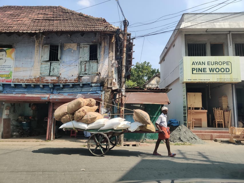 Good Morning Kochi Bicycle Tour - The European Jewish Quarter and Bazaar Road Spice Views