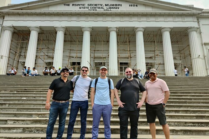 Group Guided Walking Tour in Fort and Colaba - Stop-by-stop: Town Hall and Horniman Circle Garden