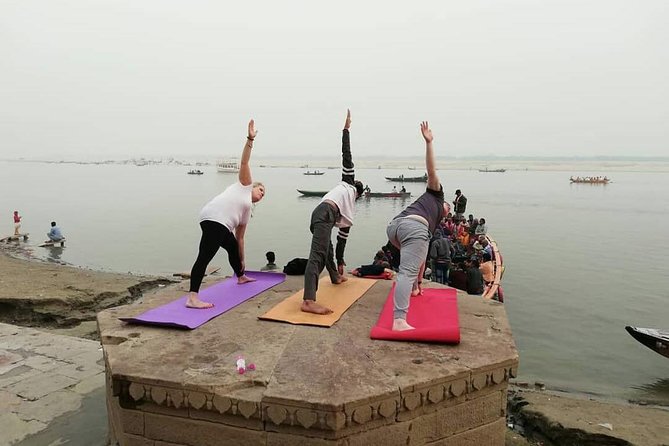 GROUP YOGA CLASS - BEGINNER / ADVANCED - Sunrise Yoga with Ayush in Varanasi - Beginner to Advanced, Without Getting Left Behind