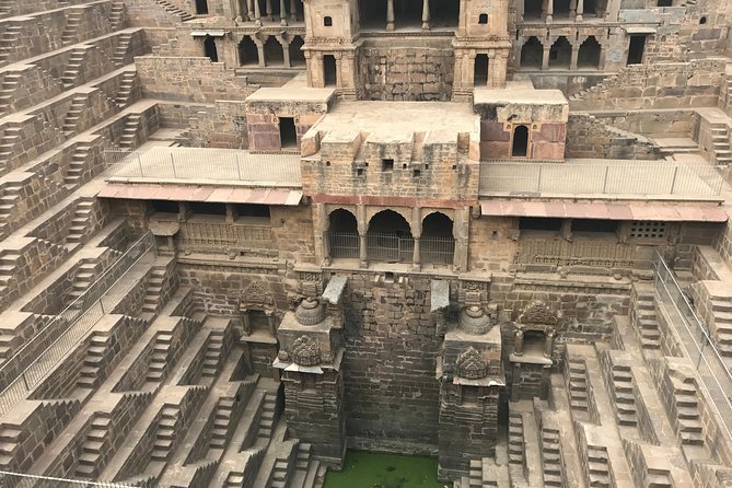 Guided Fatehpur Sikri & Abhaneri Tour From Agra To Jaipur By Car - The car ride value: air-conditioned comfort and smooth routing